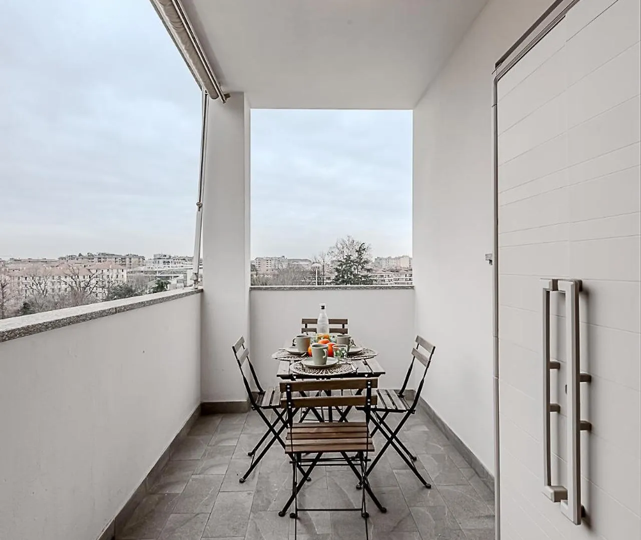 Apartment Stayeasy Argelati40 - Penthouse With 2 Bedrooms, 2 Bathrooms And Terrace - Navigli Milan Italy
