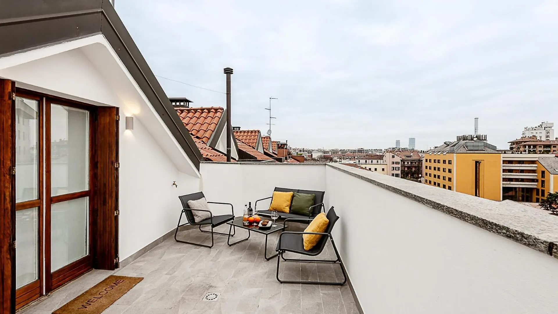 Stayeasy Argelati40 - Penthouse With 2 Bedrooms, 2 Bathrooms And Terrace - Navigli Milan Apartment
